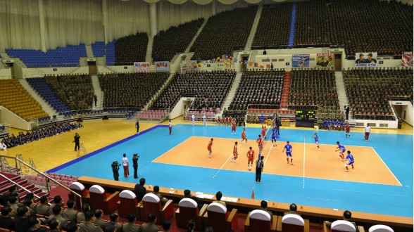 A volleyball game between the Kalmaegi and Jebi teams, held to mark the birth anniversary of late leader Kim Jong Il (Photo: Rodong Sinmun).